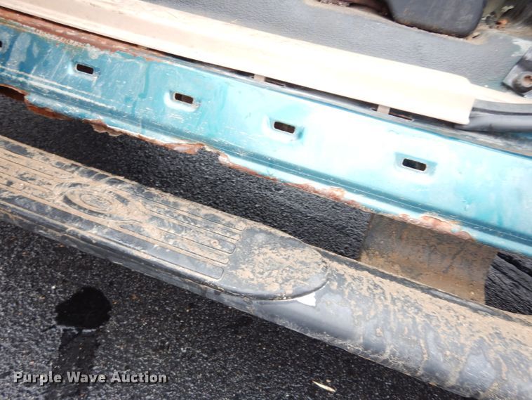 image for item DG6352 1998 Ford F150 pickup truck