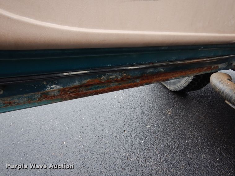 image for item DG6352 1998 Ford F150 pickup truck