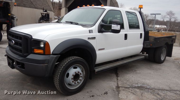 image for item DG6357 2006 Ford F450 Super Duty XL Crew Cab flatbed truck