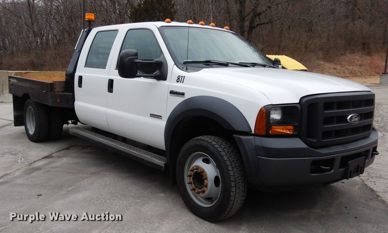 image for item DG6357 2006 Ford F450 Super Duty XL Crew Cab flatbed truck