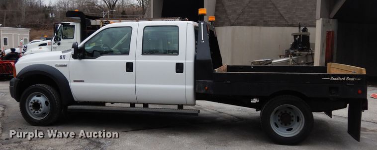 image for item DG6357 2006 Ford F450 Super Duty XL Crew Cab flatbed truck