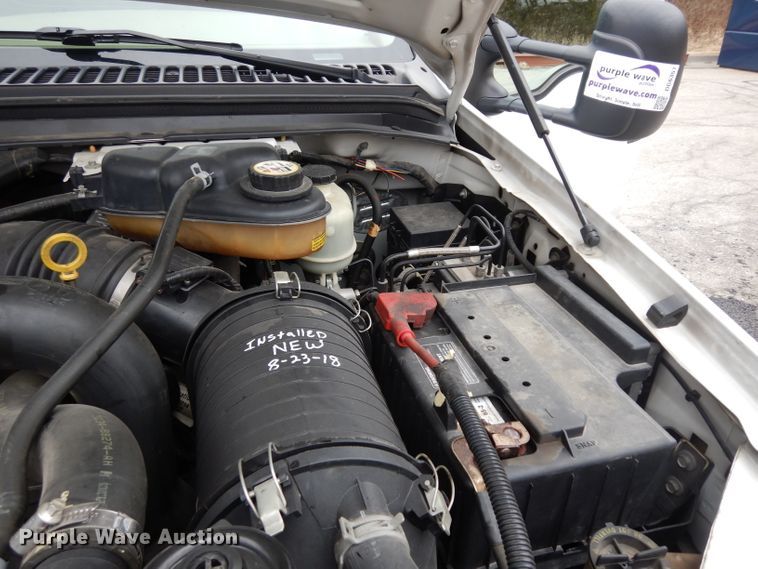 image for item DG6357 2006 Ford F450 Super Duty XL Crew Cab flatbed truck