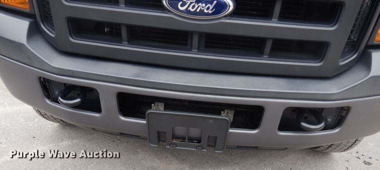 image for item DG6357 2006 Ford F450 Super Duty XL Crew Cab flatbed truck