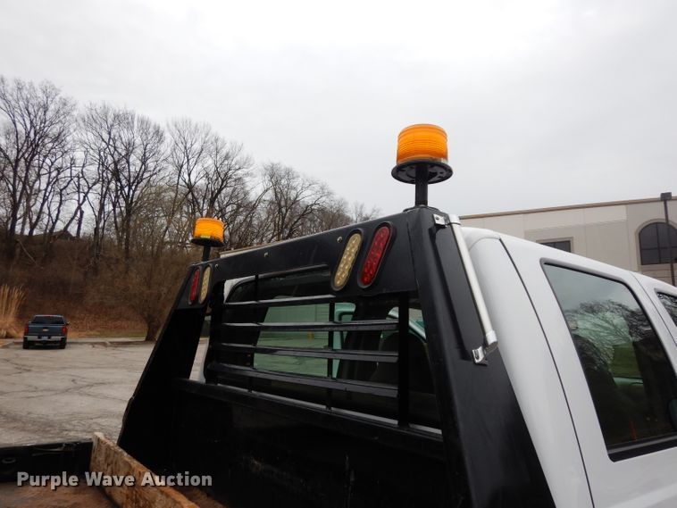 image for item DG6357 2006 Ford F450 Super Duty XL Crew Cab flatbed truck