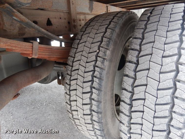 image for item DG6357 2006 Ford F450 Super Duty XL Crew Cab flatbed truck