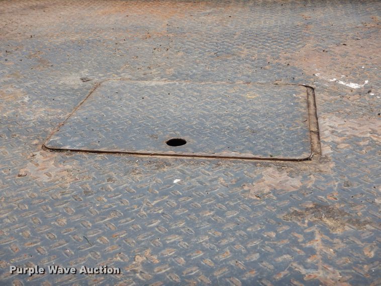 image for item DG6357 2006 Ford F450 Super Duty XL Crew Cab flatbed truck