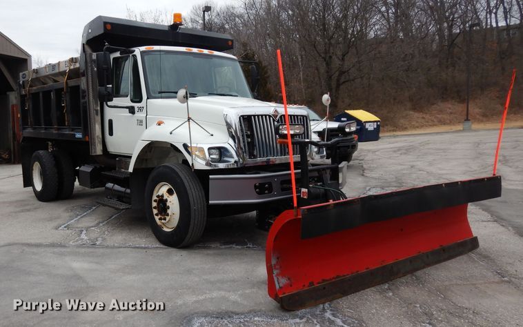 image for item DG6358 2007 International 7300 dump truck