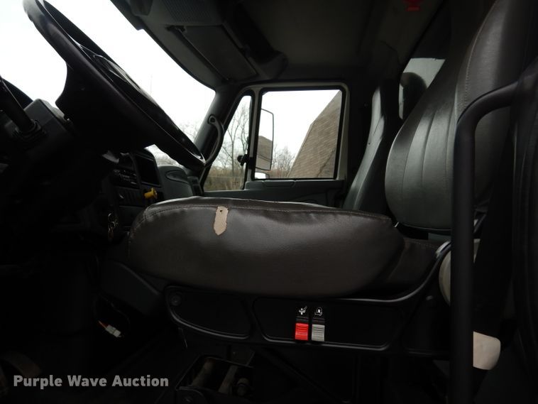 image for item DG6358 2007 International 7300 dump truck