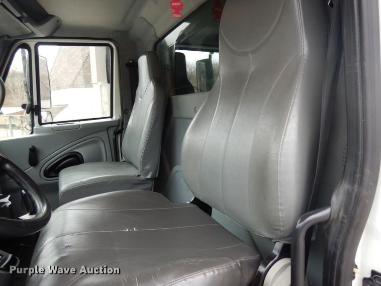 image for item DG6358 2007 International 7300 dump truck