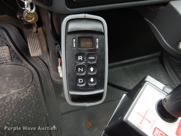 image for item DG6358 2007 International 7300 dump truck