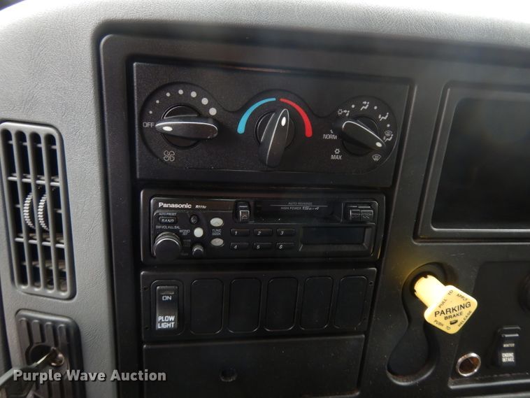 image for item DG6358 2007 International 7300 dump truck