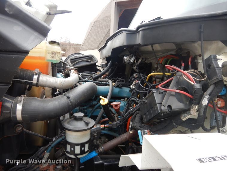 image for item DG6358 2007 International 7300 dump truck