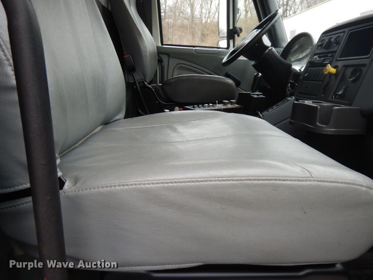 image for item DG6358 2007 International 7300 dump truck