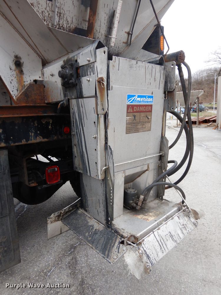 image for item DG6358 2007 International 7300 dump truck