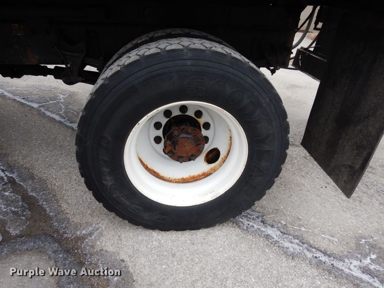 image for item DG6358 2007 International 7300 dump truck