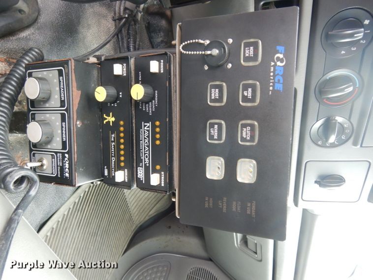 image for item DG6359 2007 Ford F450 Super Duty XL dump truck