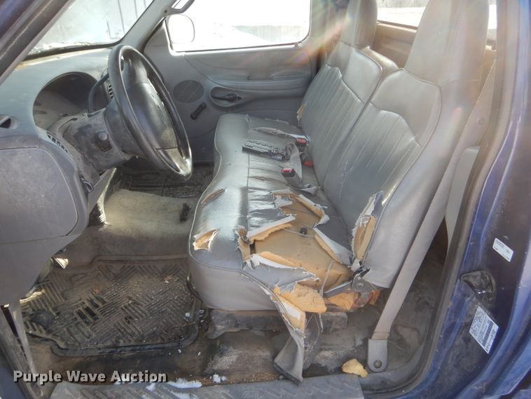 image for item DH6328 1997 Ford F150 pickup truck