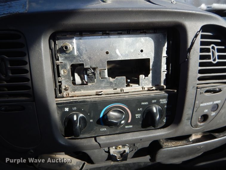 image for item DH6328 1997 Ford F150 pickup truck