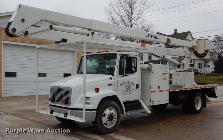 image for item DH6477 2000 Freightliner FL70 bucket truck