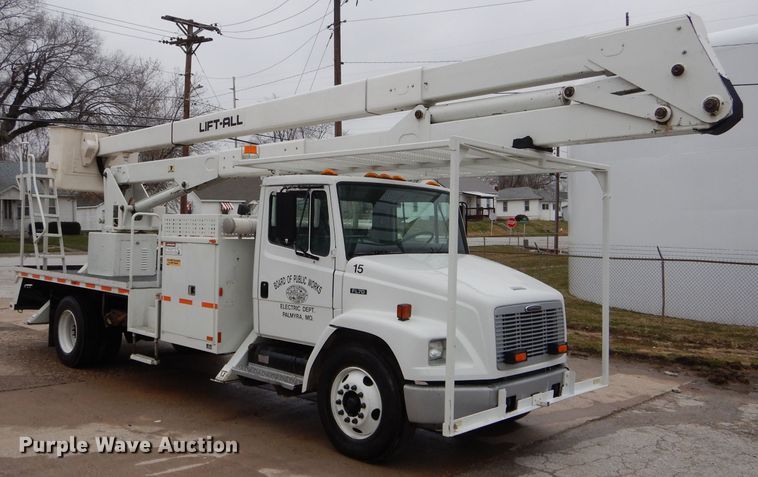 image for item DH6477 2000 Freightliner FL70 bucket truck