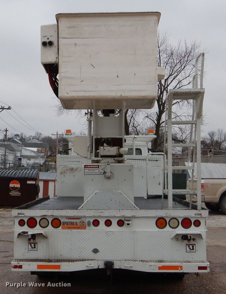 image for item DH6477 2000 Freightliner FL70 bucket truck