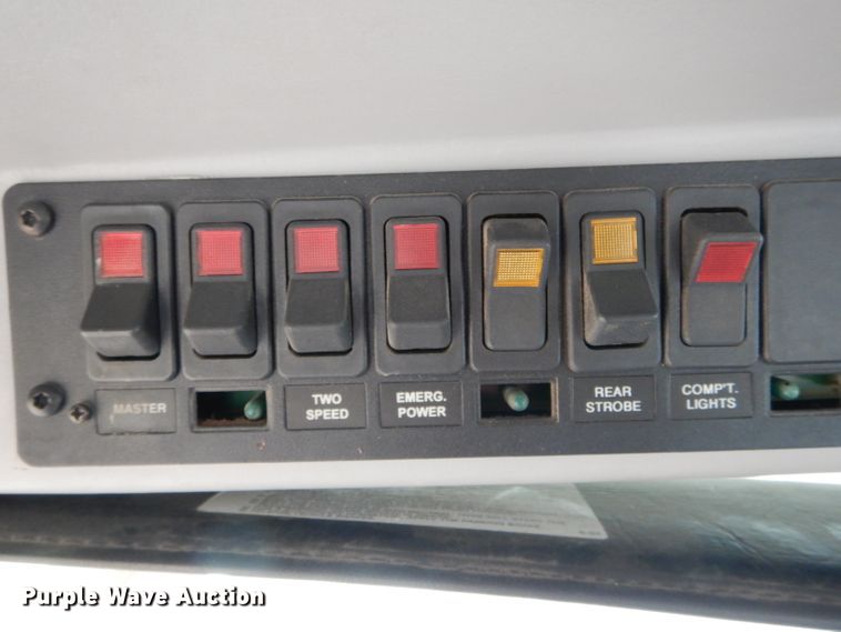 image for item DH6477 2000 Freightliner FL70 bucket truck