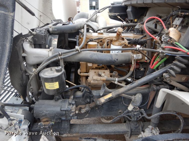 image for item DH6477 2000 Freightliner FL70 bucket truck