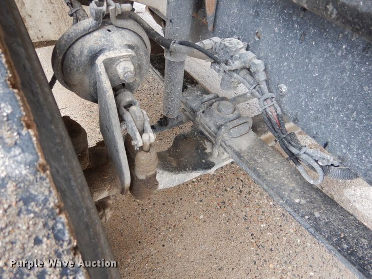 image for item DH6477 2000 Freightliner FL70 bucket truck