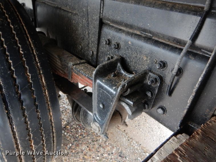 image for item DH6477 2000 Freightliner FL70 bucket truck