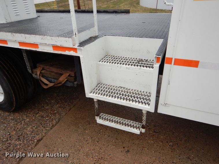 image for item DH6477 2000 Freightliner FL70 bucket truck