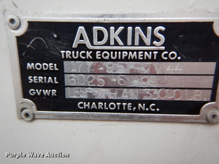 image for item DH6477 2000 Freightliner FL70 bucket truck