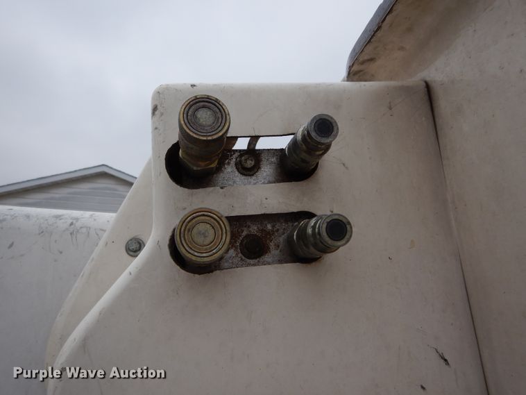 image for item DH6477 2000 Freightliner FL70 bucket truck