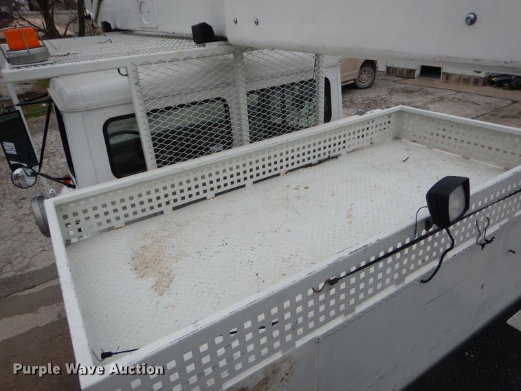 image for item DH6477 2000 Freightliner FL70 bucket truck