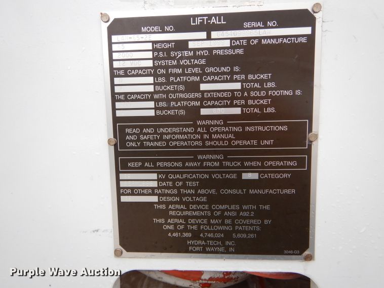 image for item DH6477 2000 Freightliner FL70 bucket truck