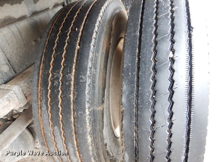 image for item DH6477 2000 Freightliner FL70 bucket truck