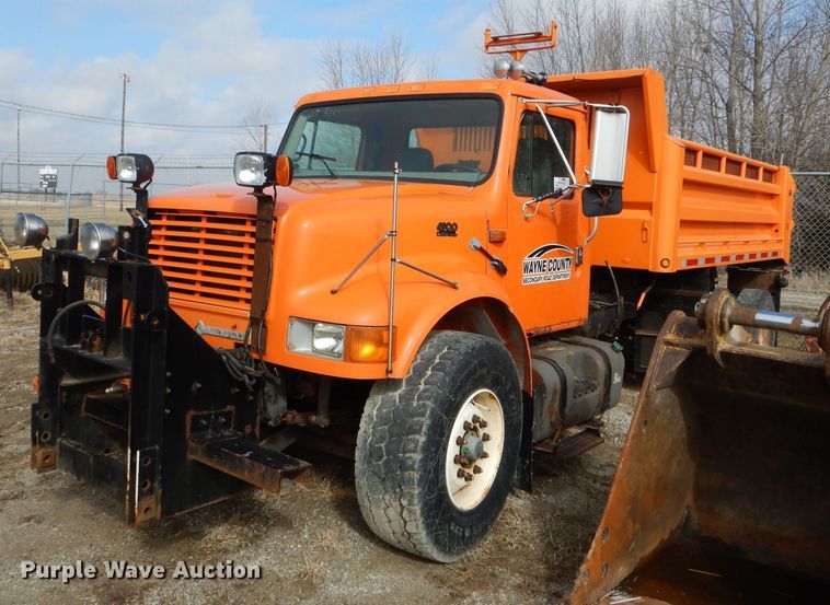 image for item DH6486 1999 International 4900 dump truck