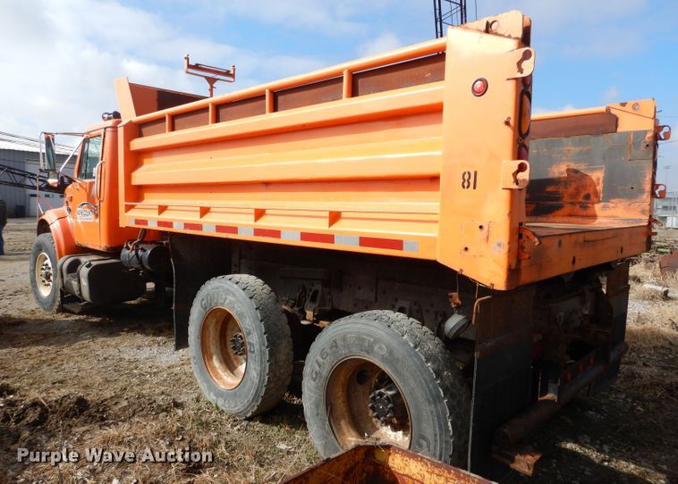 image for item DH6486 1999 International 4900 dump truck