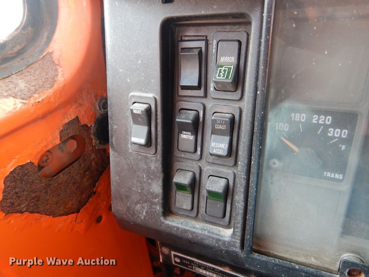 image for item DH6486 1999 International 4900 dump truck