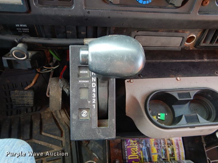 image for item DH6486 1999 International 4900 dump truck