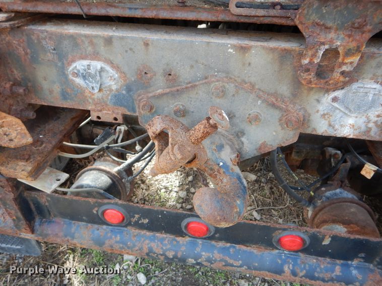 image for item DH6486 1999 International 4900 dump truck