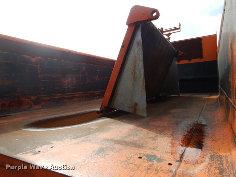 image for item DH6486 1999 International 4900 dump truck