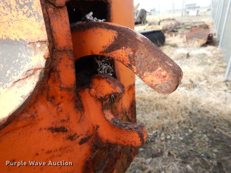 image for item DH6486 1999 International 4900 dump truck