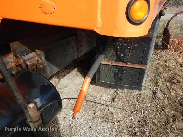 image for item DH6486 1999 International 4900 dump truck