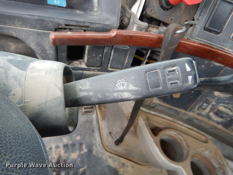 image for item DH6487 2007 Volvo VNL semi truck