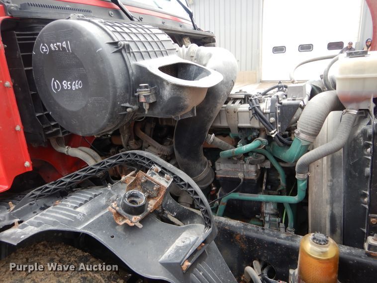 image for item DH6487 2007 Volvo VNL semi truck