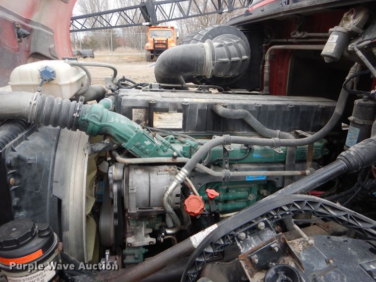 image for item DH6487 2007 Volvo VNL semi truck