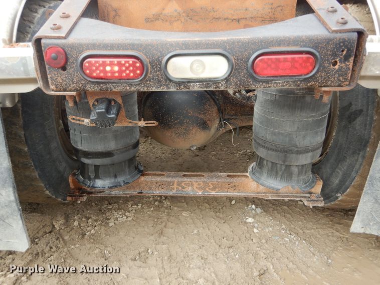 image for item DH6487 2007 Volvo VNL semi truck