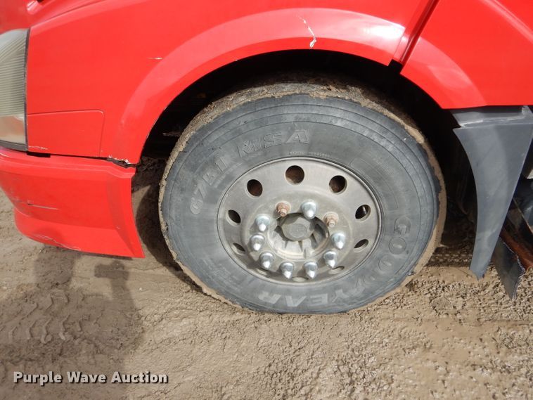 image for item DH6487 2007 Volvo VNL semi truck