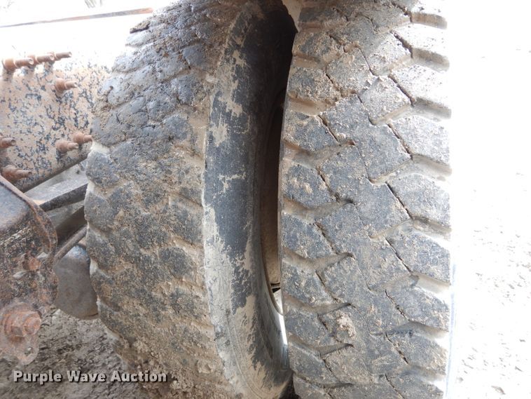 image for item DH6487 2007 Volvo VNL semi truck