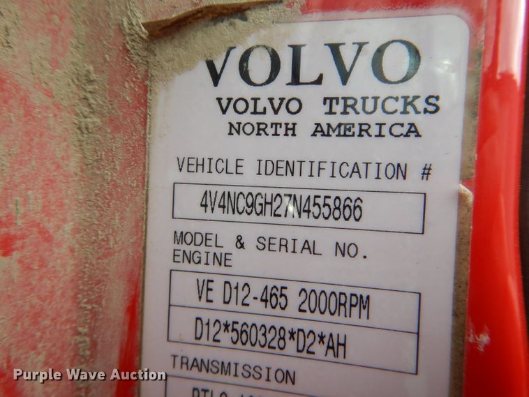 image for item DH6487 2007 Volvo VNL semi truck